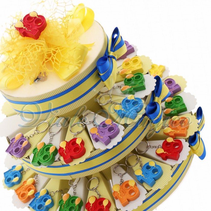 Torta Bomboniere Online Diciottesimo Compleanno Portachiavi Confettata