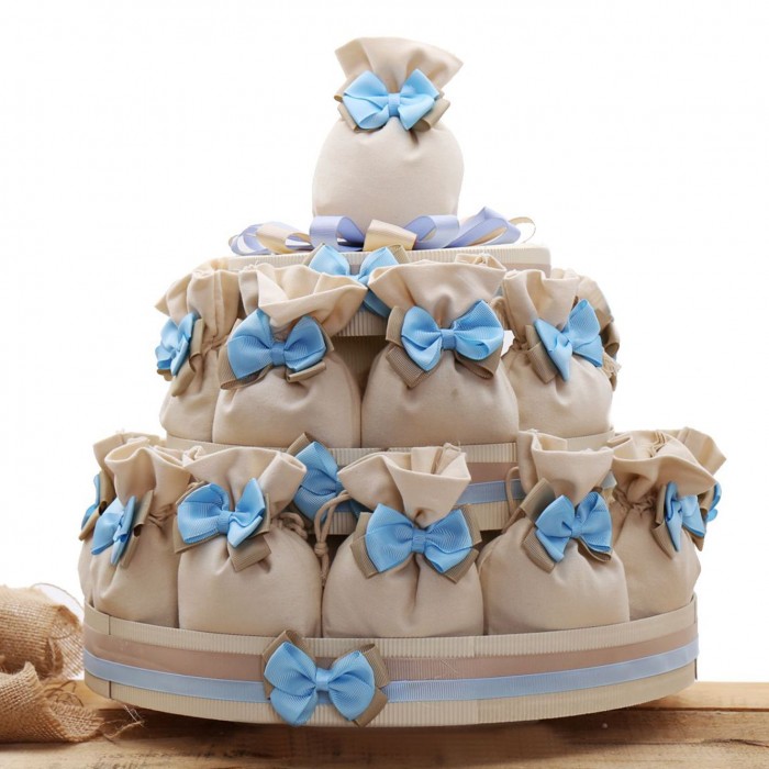 Torta di bomboniera portafoto orsetti per Battesimo bimbo completa di confetti  azzurri (torta 12 fette) : : Casa e cucina