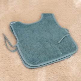 La Pettorina in cotone dalle misure: 25x30 cmè un alleato prezioso per mantenere puliti gli abitini